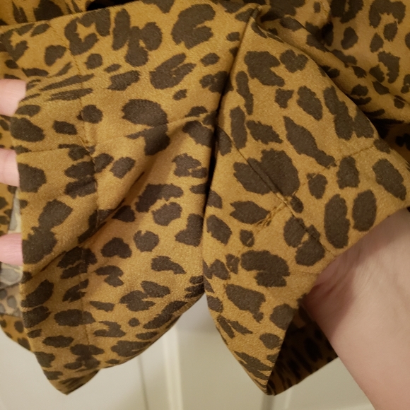 A New Day Women's Flowy Cheeta Print Shorts - Picture 2 of 8